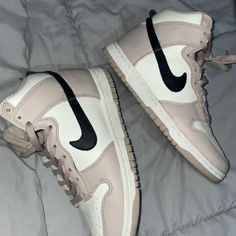 SOLD Nike Sneakers